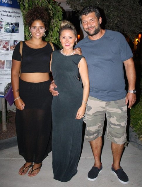 Pınar Aylin, ilk eşi Mert Tokatlıoğlu ile 1998 yılında evlenmiş 10 yıllık birlikteliğin ardından çift yollarını ayırma kararı almıştı