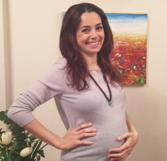 Özgü Namal, oğlu Nefes'i geçtiğimiz günlerde dünyaya getirmişti.