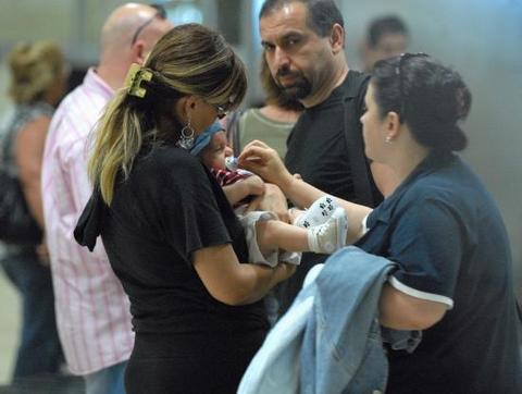 Gülben Ergen ve Mustafa Erdoğan'ın ilk çocukları Atlas...