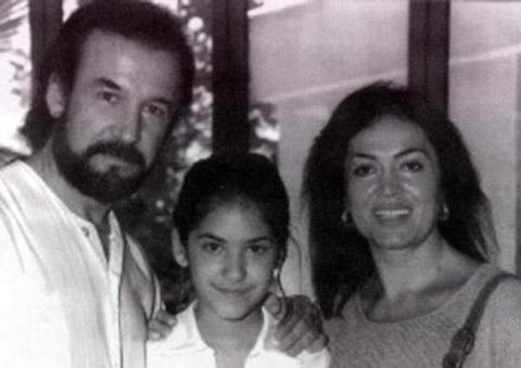 Cihan Ünal ve Türkan Şoray'ın kızı Yağmur Ünal