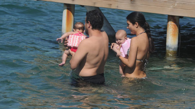 Onur Saylak kızları Maya ve Toprak'ın son halini Instagram'dan paylaştı.