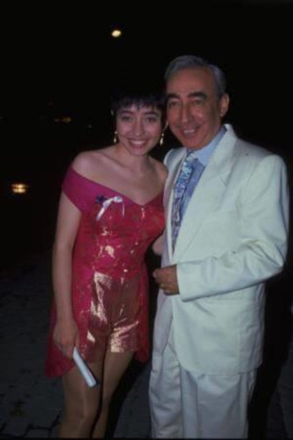 Muhsin Bey'in çekimleri sırasında tanıştığı Sermin Hürmeriç'le 1989'da ikinci evliliğini yaptı. Çift 1997'de boşandı...