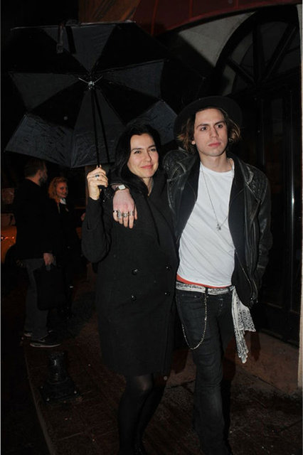 Konserden geldiklerini belirten Sam, "Tarık, Londra'da okuyor. Geldiğinde günlerimizi sanatla geçiriyoruz" dedi. -  