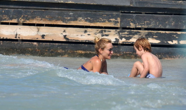 Objektifleri pek sevmeyen Özçelik, bu kez gülümserken, Murathan'ın ise utangaçlığı tuttu.