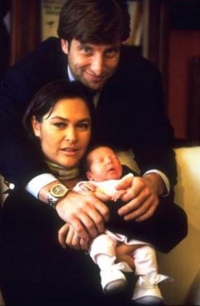 Hülya Avşar ve Kaya Çilingiroğlu'nun kızı Zehra