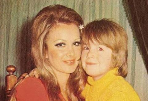 Filiz Akın'ın oğlu İlker İnanoğlu