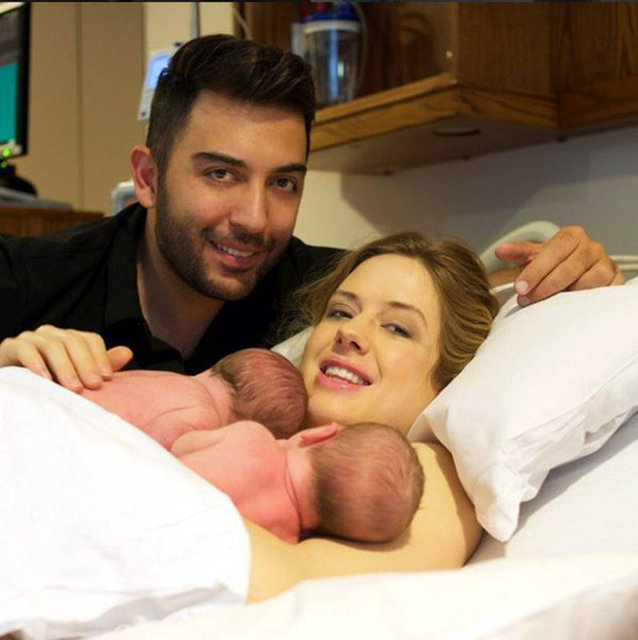 Wilma Elles sevgilisi Kerem Göğüş ve ikiz bebekleriyle Quality of Magazine dergisine poz verdi.