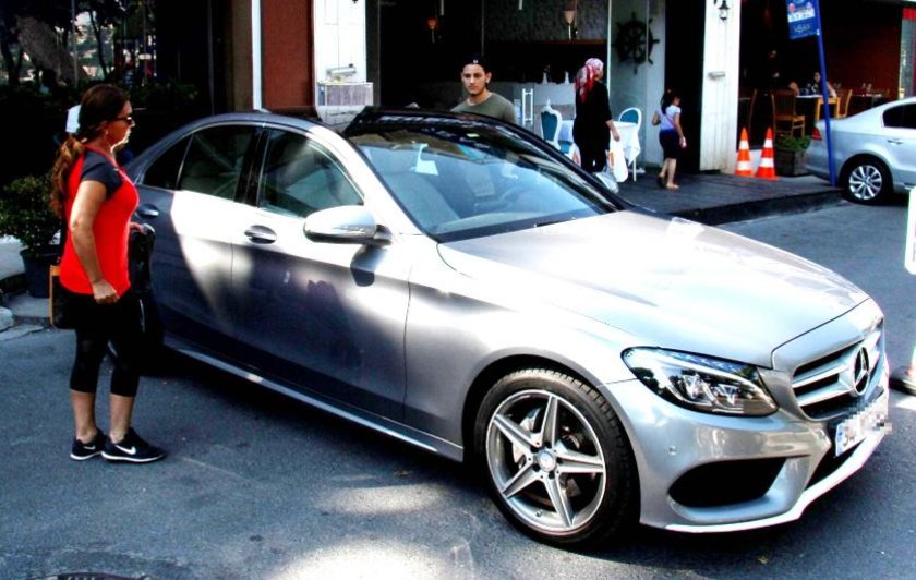 Küçükbey�in ilk dizisi GALERİ