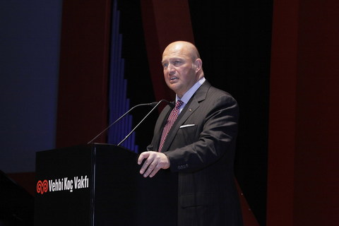 MUSTAFA V. KOÇ
