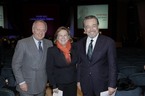 ADİL BENARDETE, GÜLER SABANCI, GÜNERİ CİVAOĞLU