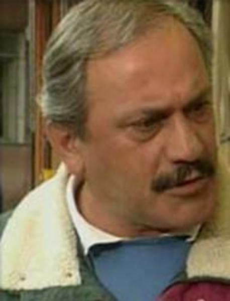 O eski fotoğraftaki ünlü Metin Çekmez...