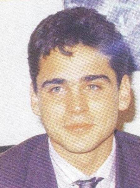 İlk filmi Banu Alkan'la çektiği Arzu. Aynı yıl Hülya Avşar'la "Tapılacak Kadın" ve "Sekreter" filmlerinde oynadı. 20'den fazla sinema filminde oynayan Tolga Savacı, son yıllarda "Samanyolu", "Fatih-Harbiye", "Sevginin Gücü", "Sen Allahın Bir Lütfusun" gibi televizyon dizilerinde rol aldı.