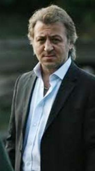 Tatlı Hayat, Yarım Elma, Dadı gibi dizilerde küçük roller üstlenen Falay, çıkışını Aliye adlı dizide canlandırdığı Mücahit (Müco) karakteri ile yaptı.