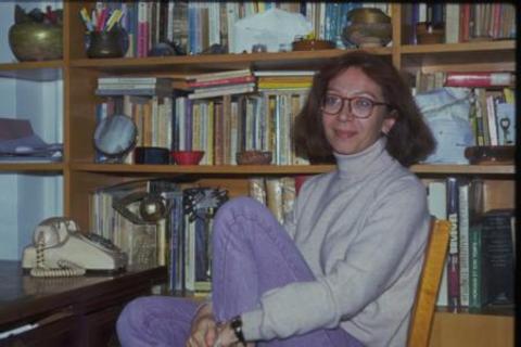 Meral Çetinkaya, deneyimli bir sinema, tiyatro ve dizi oyuncusu..