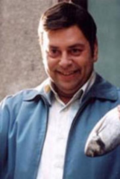 -  - Tiyatro kökenli oyuncu rol aldığı her yapımda birbirine hiç benzemeyen karakterleri canlandırıyor.