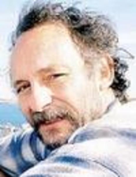 -  - Ege Aydan, önce baleye başladı. Ama hocaları tarafından boyu bale için uzun bulununca Ankara Devlet Konservatuarı Tiyatro bölümünden mezun oldu.