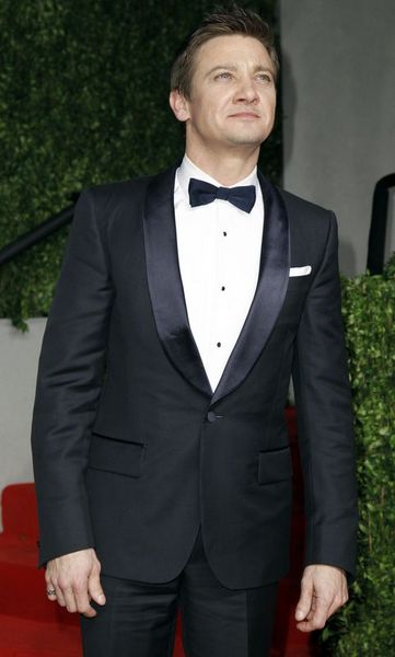 JEREMY RENNER