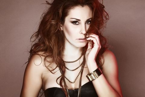 Funda Arar'ın takıntısı kıyafetleriyle: aynı renk aynı çeşit kemer ya da ayakkabı alıyor.