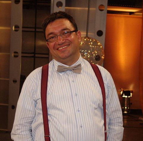 Kadir Çöpdemir ise tam bir çaykolik: günde üç demlik çay içiyor!