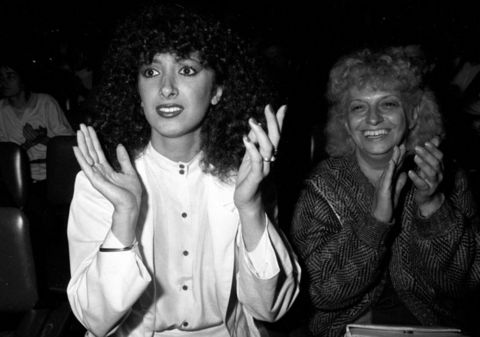 Gürel birgün 'Hatice' ismini verdiği karafatmasını öldürdüğü gerekçesiyle kızı Müjde Ar'ı 'Sen katilsin' diyerek evinden kovmuş.