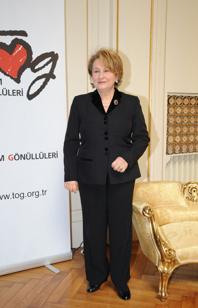 KEZBAN HATEMİ
