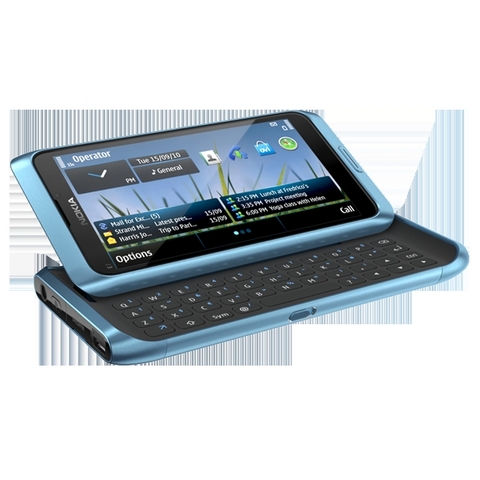 4 - Nokia E7: 4 inçlik dokunmatik AMOLED ekranı olan Nokia'nın son akıllısı, yatay QWERTY klavye, 16 GB dahili hafıza, HD video desteği, HDMI çıkışı, GPS destekli navigasyonu ve metin düzenlemek için Quickoffice programı gibi özellikleriyle sunuluyor.