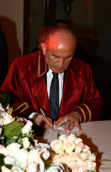 KADİR TOPBAŞ - 