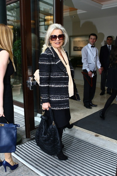 AYŞE BEYAZIT