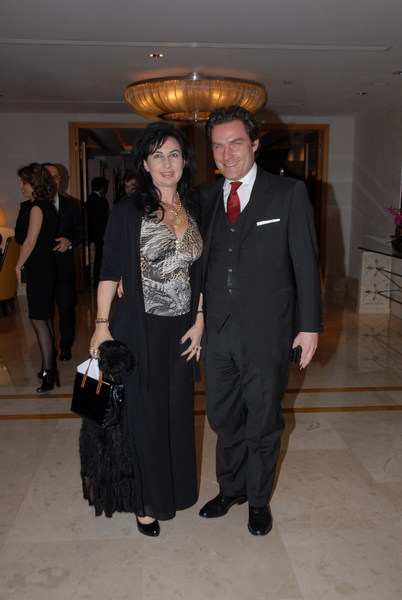 AYŞE MARCUS - SLAVGOUT 