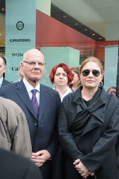 HERVE GIRAUD, CAROLINE KOÇ