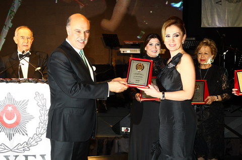 HÜSEYİN ÇAPKIN, ESRA ÖZTÜRK