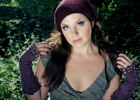 ** İş Sanat'ta; 5 Nisan Salı, saat 20.00'de, Jane Monheit (vokal), Michael Kanan  - (klavye), Neal Miner (bas) ve Rick Montalbano'dan (davul) caz standartlarının altın çağına methiye niteliği taşıyan "Home" adlı albüm performansı. Giriş: 50, 29 TL. Tel: (212 316 10 83) - ** Salon İKSV'de; 5 Nisan Salı, saat 21.30'da, Ralph Towner ve Paolo Fresu. Giriş: 40, 25 TL. Tel: (212 334 07 00) - ** Akıngüç Oditoryumu ve Sanat Merkezi'nde; 5 Nisan Salı, saat 20.00'de, Fazıl Say ve Borusan Quartet. Giriş: 50, 30 TL. Tel: (212 498 41 03)