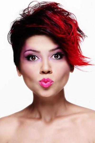 ** Bronx Pi'de; 6 Nisan Çarşamba, saat 22.00'de, Aydilge. Giriş: 23 TL. Tel: (212 244 50 06) - ** The Hall'de; 1 Nisan Cuma, saat 22.00'de, DJ Tarkan ve DJ Queto. Tel: (212 244 87 37)