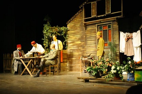 Uluslararası Okullar Tiyatro Birliği Festivali, 1Nisan'da başlıyor. Bu yıl Eyüboğlu Eğitim Kurumları Çamlıca Kampüsü'nde gerçekleştirilecek festivale Almanya, İsviçre, Mısır, Bangladeş ve Türkiye'den 125 öğrenci ile 25 öğretmen katılacak. 3 Nisan'da sona erecek olan festivalin bu yılki teması; "7 Tepe".