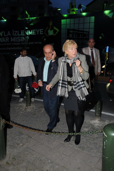TEZCAN - MİHRİNUR YARAMANCI