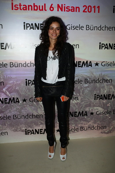ÖZGE ÖZPİRİNÇÇİ