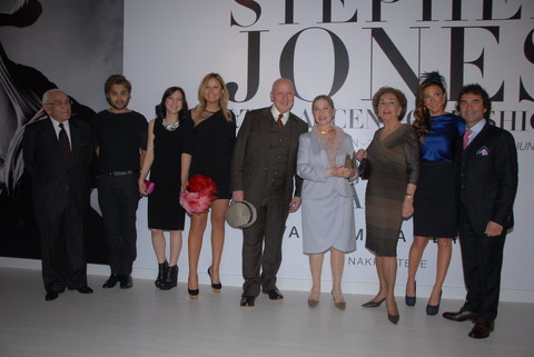 ALBERT HAKKO, PABLO GANGULI, KATIA HAKKO, DEMET MÜFTÜOĞLU, STEPHEN JONES, KATHY HAKKO, VIVET HAKKO, RONIT GULCAN, CEM HAKKO 