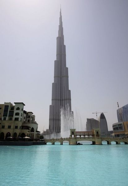 Burj Khalifa - Dünyanın en yüksek binası - 828 metre!