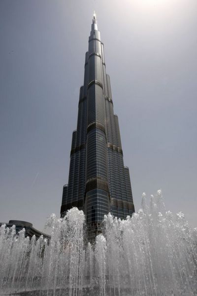 Burj Khalifa - Dünyanın en yüksek binası - 828 metre!