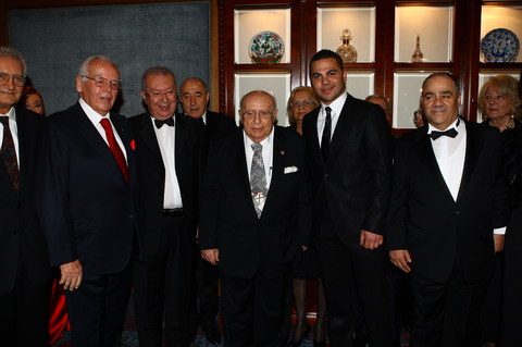 YÖNETİM KURULU, AKKAN SÜVER VE SÜLEYMAN DEMİREL