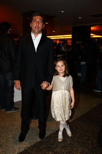 EMRE, DURU KINAY
