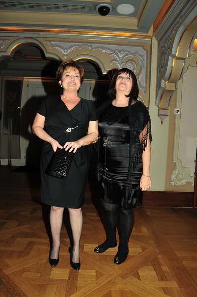 BERNA YILMAZ, HALE DİCLELİ
