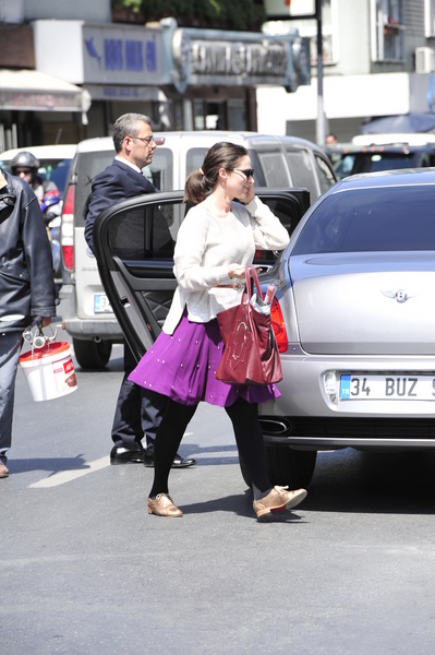 AYŞE KUCUROĞLU