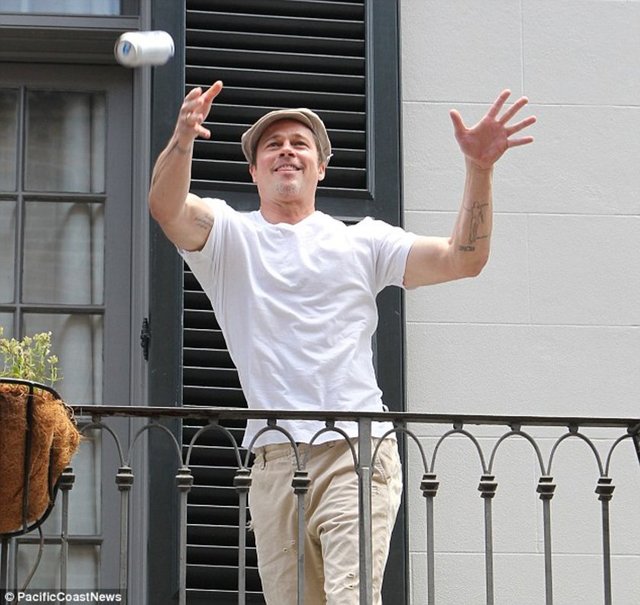 ÜNLÜLERİN EN UÇUK DÖVMELERİ