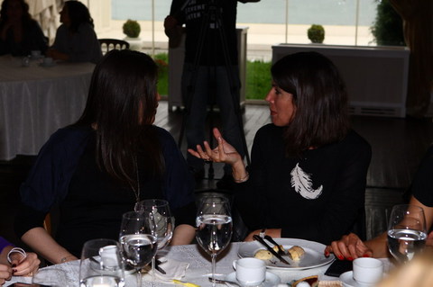NİL UYGUNER, ZEYNEP ÜSTÜNEL