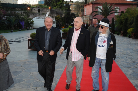 MEHMET CANSUN, HINCAL ULUÇ, ERTEKİN DİNÇAY