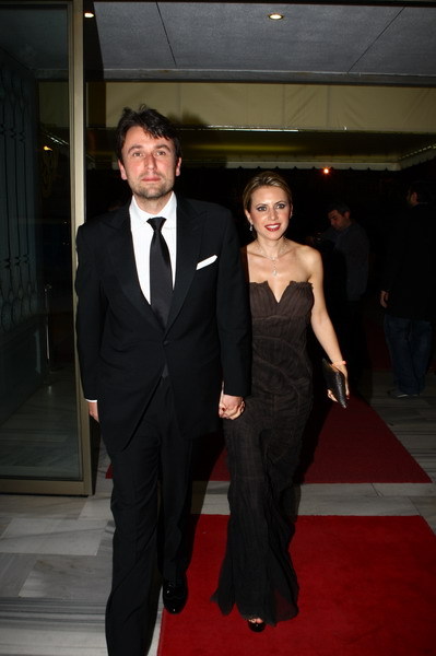 UZAY - SELİN KOZAK