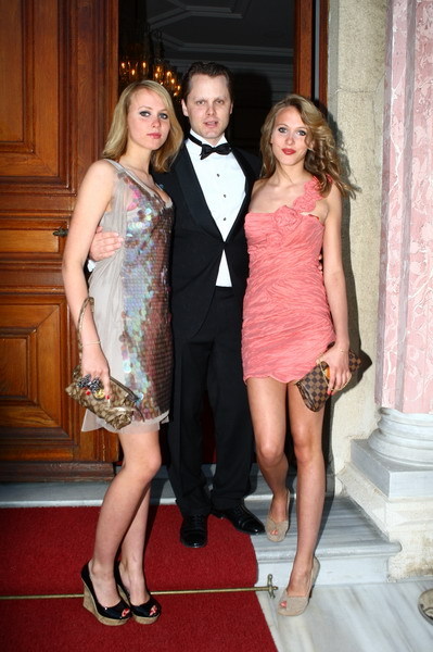 CONTESS VICTORIA CHARLESİ CONTESS SARAH, VON FABER CASTELL 