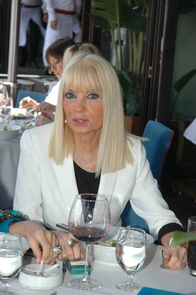 DENİZ MURATHANOĞLU