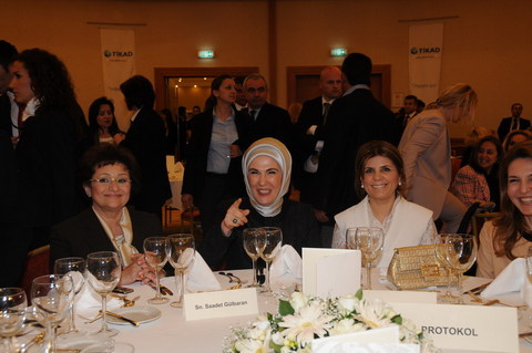 SAADET GÜLBARAN, EMİNE ERDOĞAN, NİLÜFER BULUT